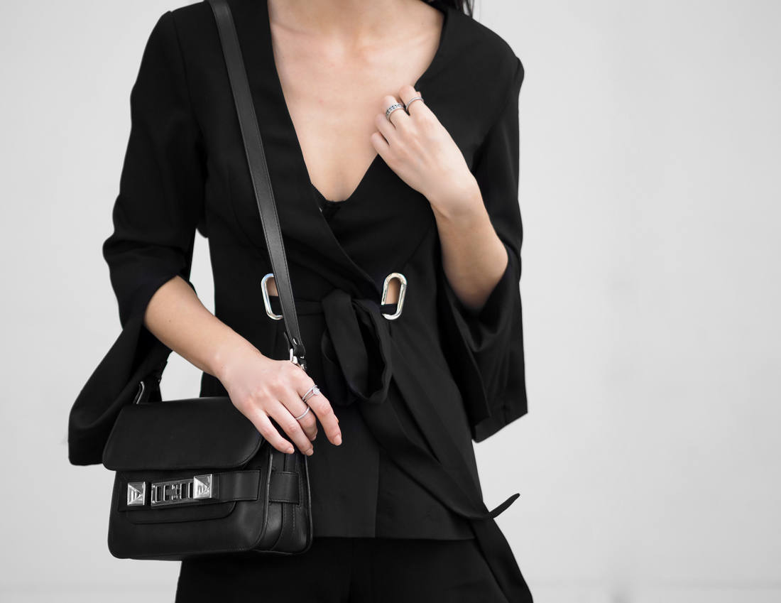 The best black blazers all black outfit fashion blogger