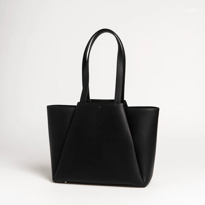 KAAI Pyramid Bag midi black